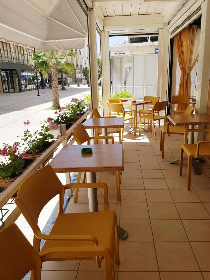 Hotel La Plage Cattolica Dış mekan fotoğraf