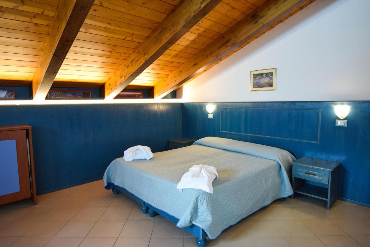 Hotel La Plage Cattolica Dış mekan fotoğraf