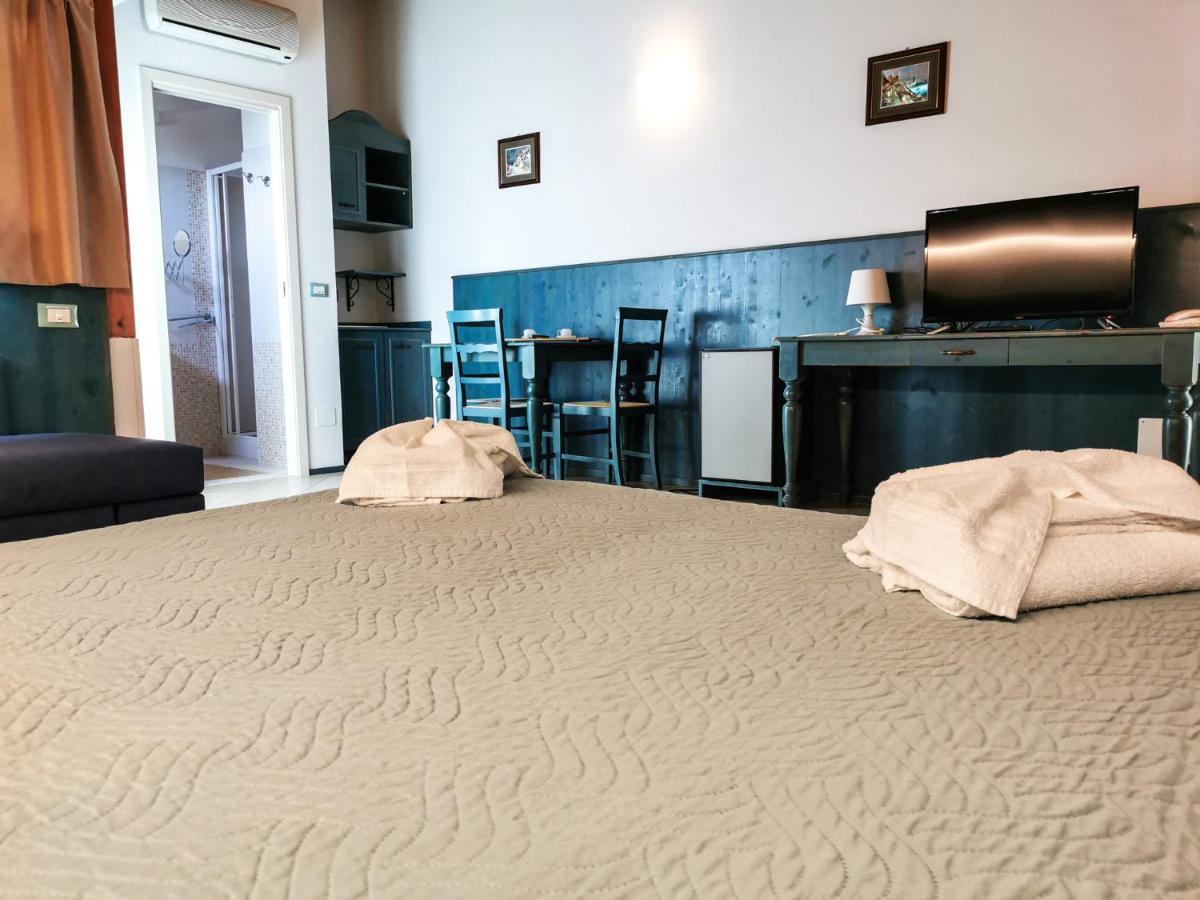 Hotel La Plage Cattolica Dış mekan fotoğraf